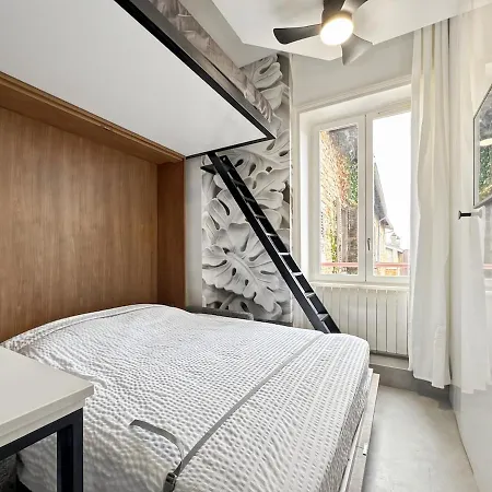 La White Box Apartment