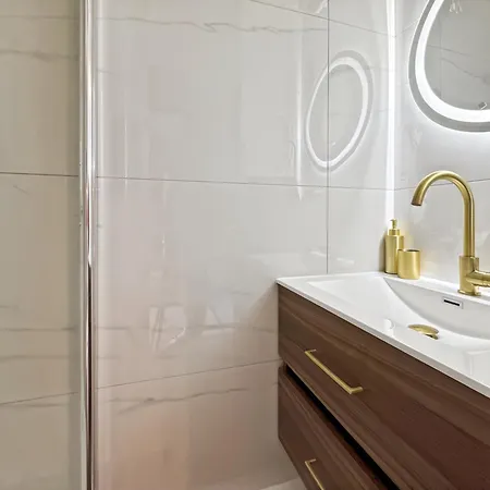 La White Box Apartment Trevoux